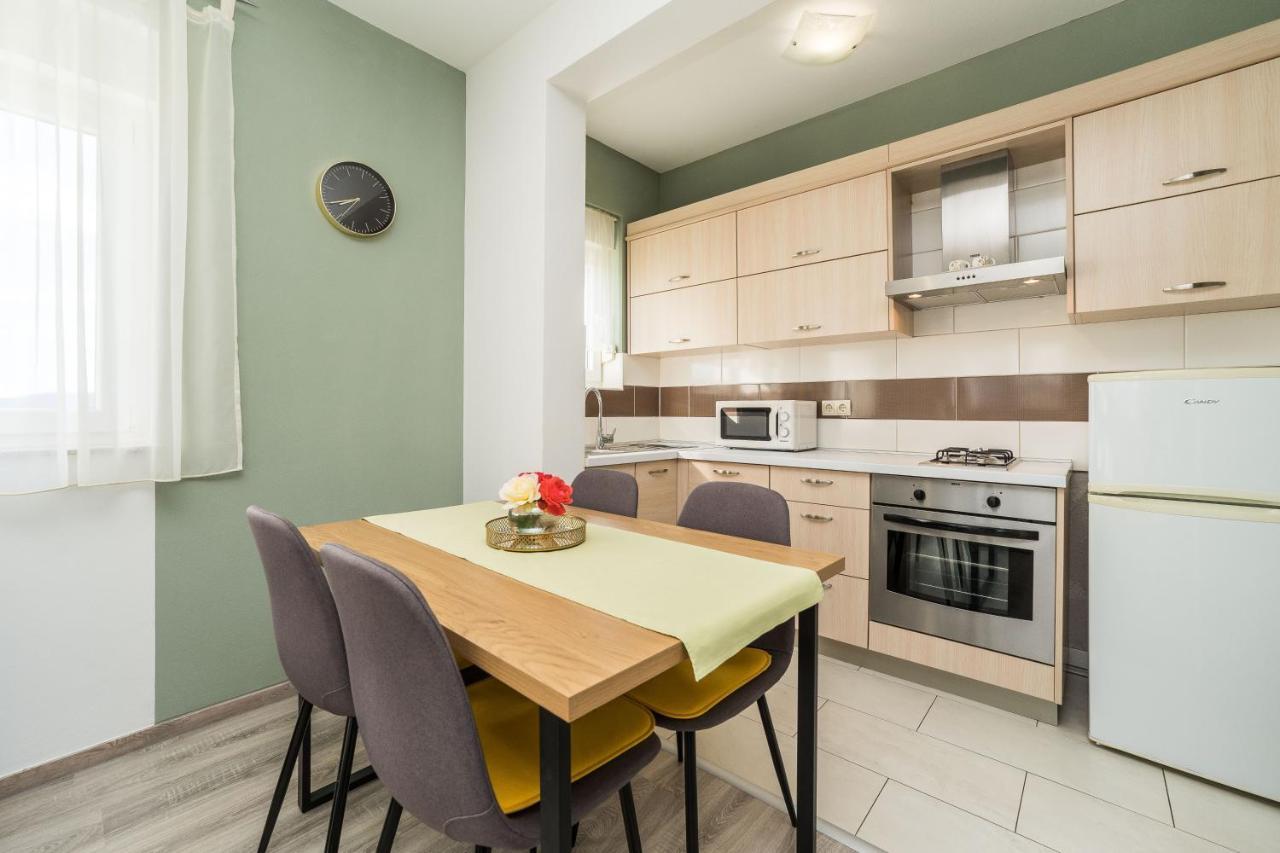Apartments Matilda Sukošan Exteriör bild