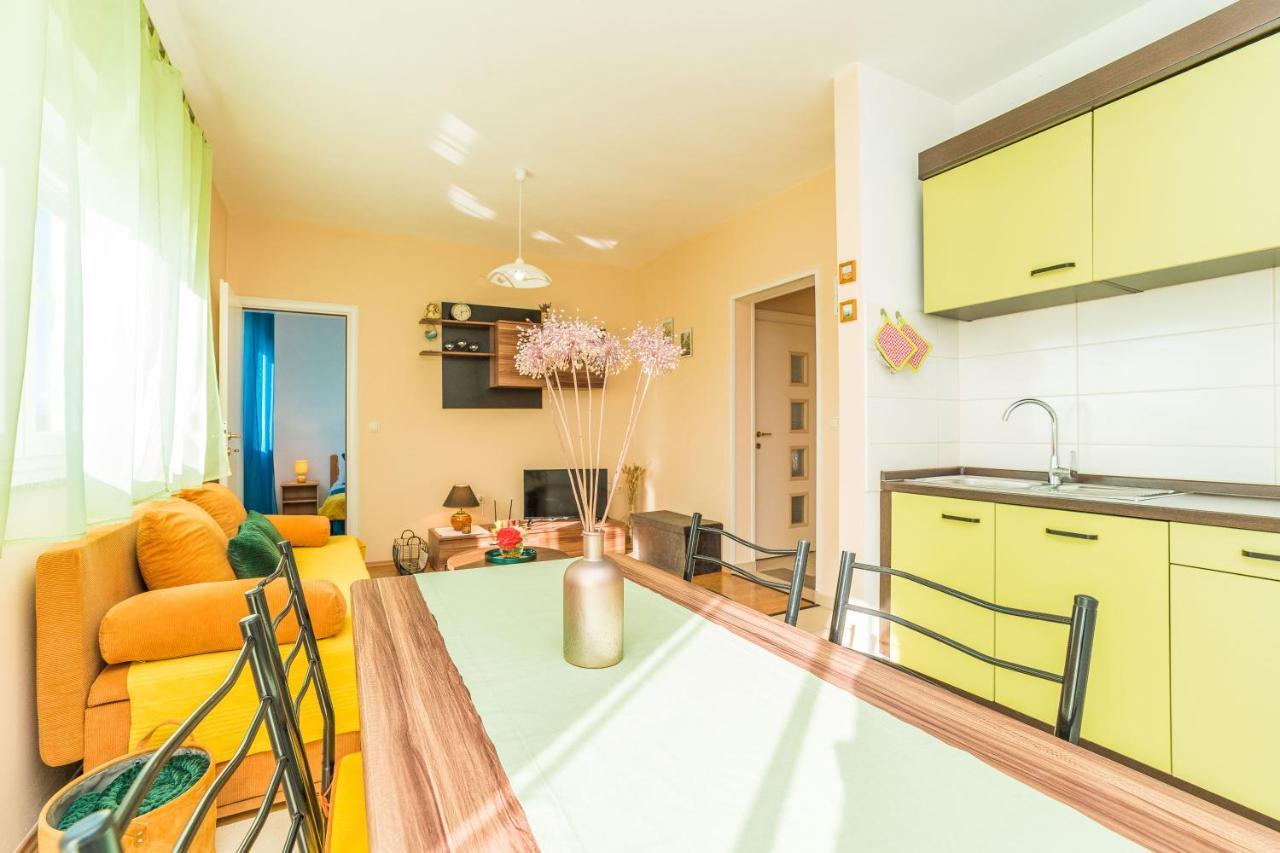 Apartments Matilda Sukošan Exteriör bild